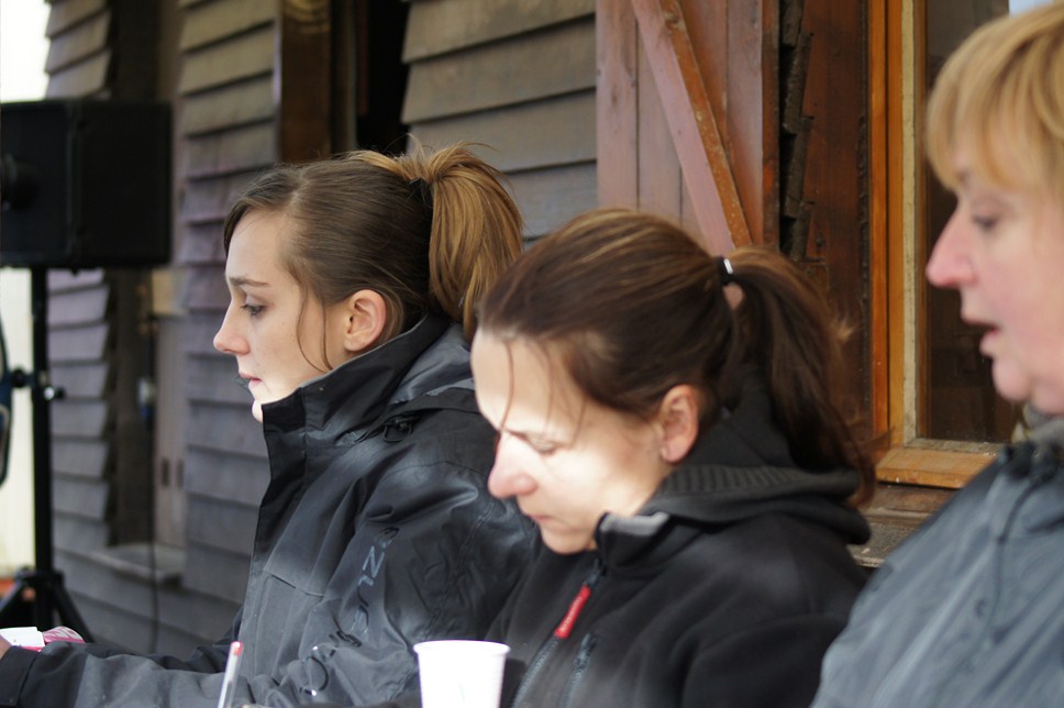 Shirley, Amélie et Corinne au secrétariat en ring III